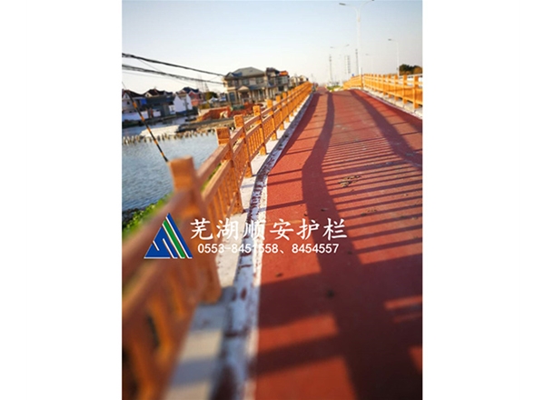 興化開(kāi)發(fā)區(qū)道路護(hù)欄